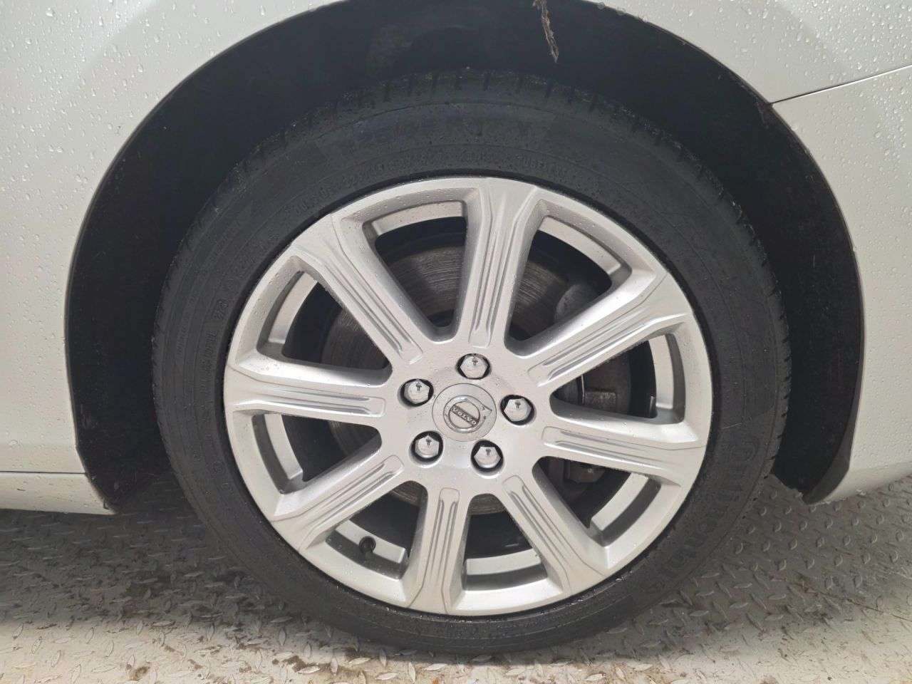 2018 VOLVO V40 2018 VOLVO V40