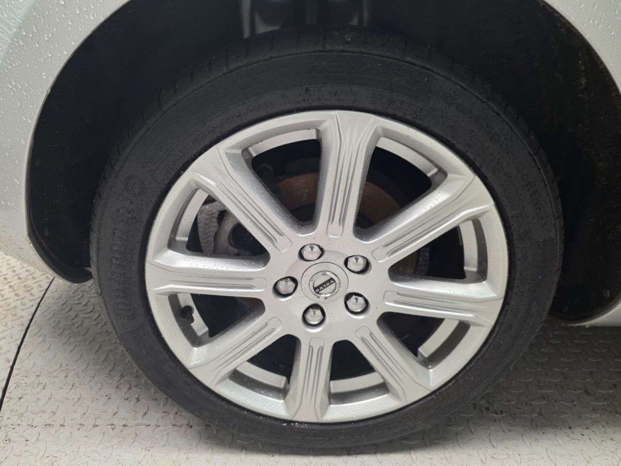 2018 VOLVO V40 2018 VOLVO V40