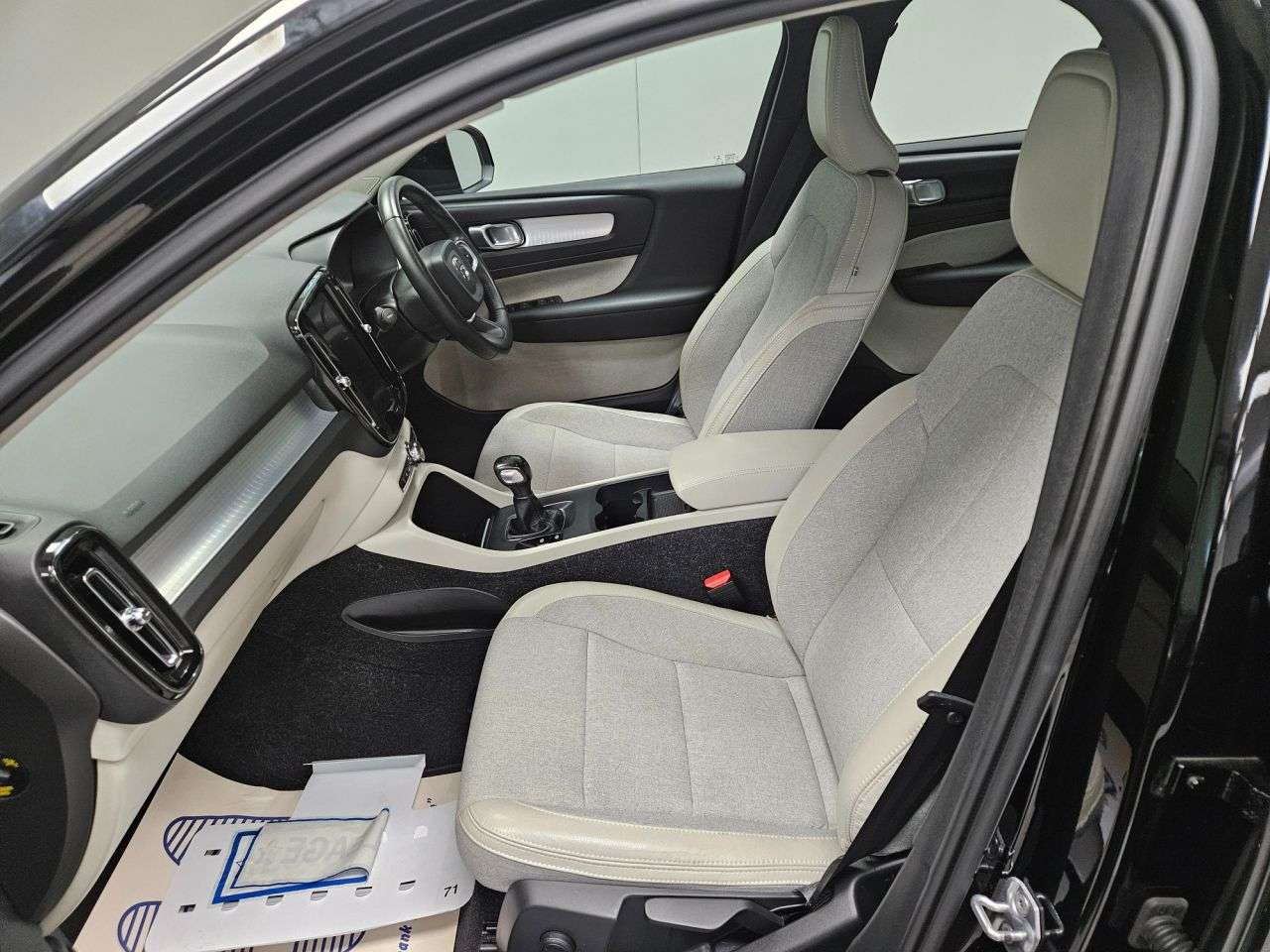 2018 VOLVO XC40 2018 VOLVO XC40