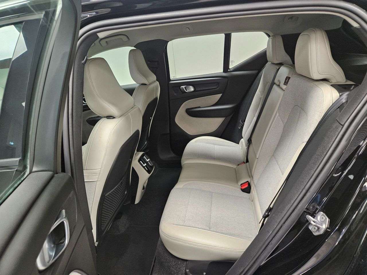 2018 VOLVO XC40 2018 VOLVO XC40