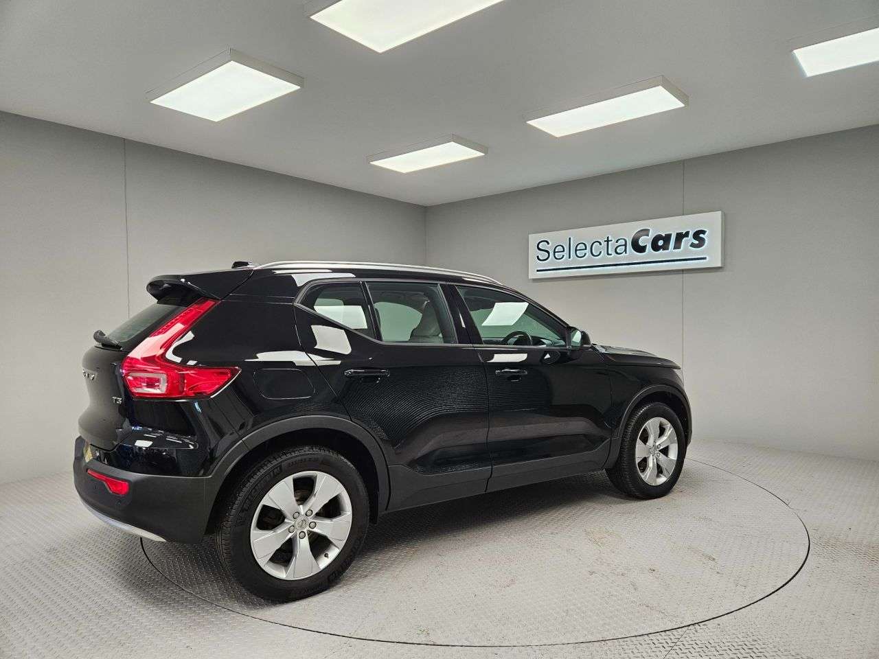 2018 VOLVO XC40 2018 VOLVO XC40