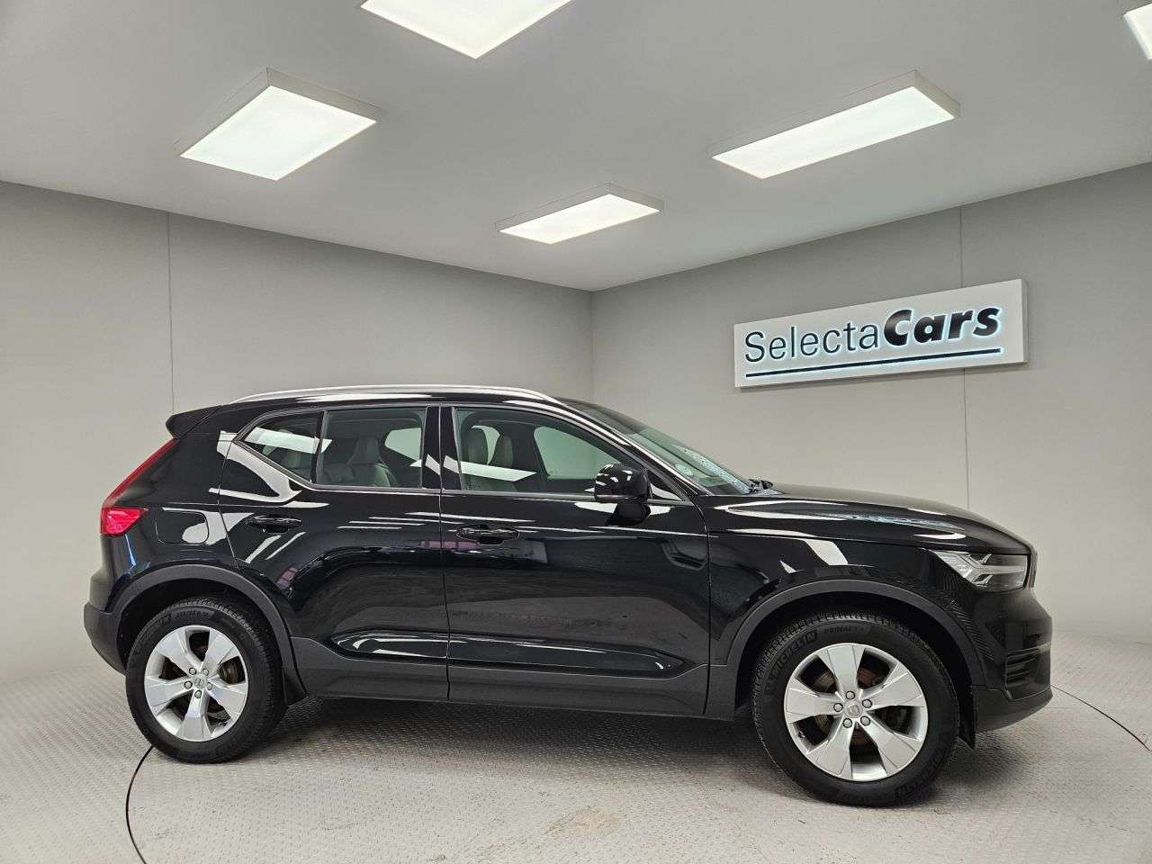 2018 VOLVO XC40 2018 VOLVO XC40