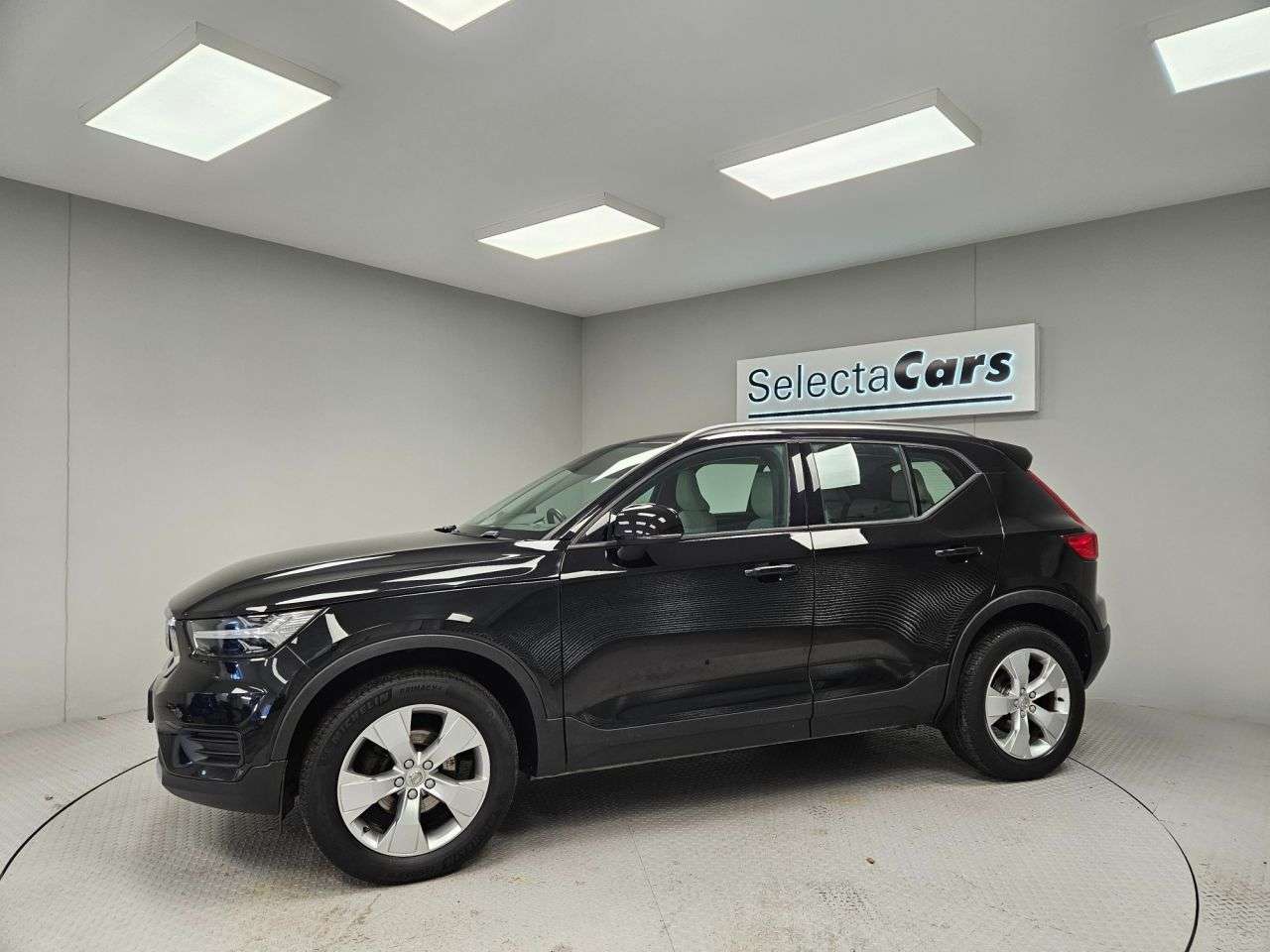 2018 VOLVO XC40 2018 VOLVO XC40