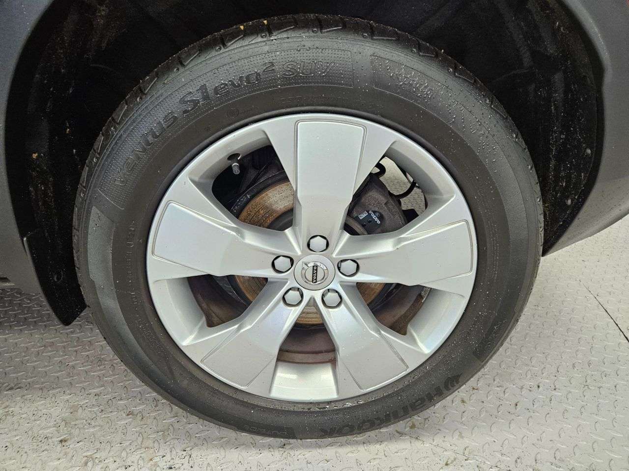 2019 VOLVO XC40 2019 VOLVO XC40