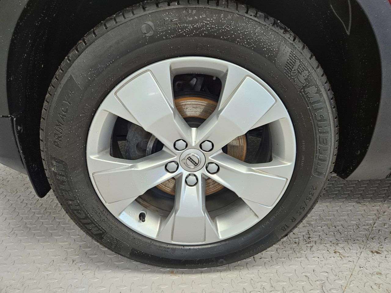 2019 VOLVO XC40 2019 VOLVO XC40