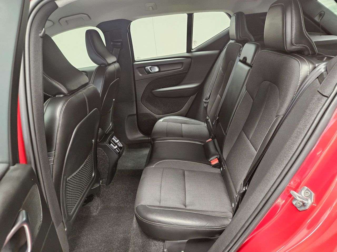 2019 VOLVO XC40 2019 VOLVO XC40