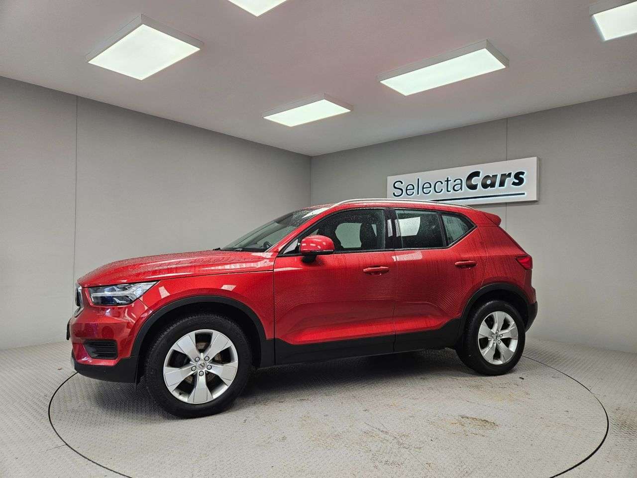 2019 VOLVO XC40 2019 VOLVO XC40