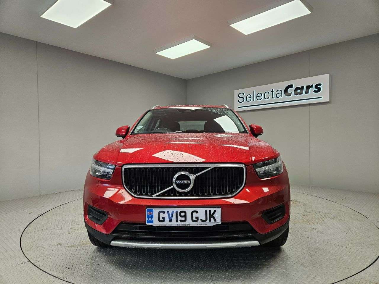 2019 VOLVO XC40 2019 VOLVO XC40