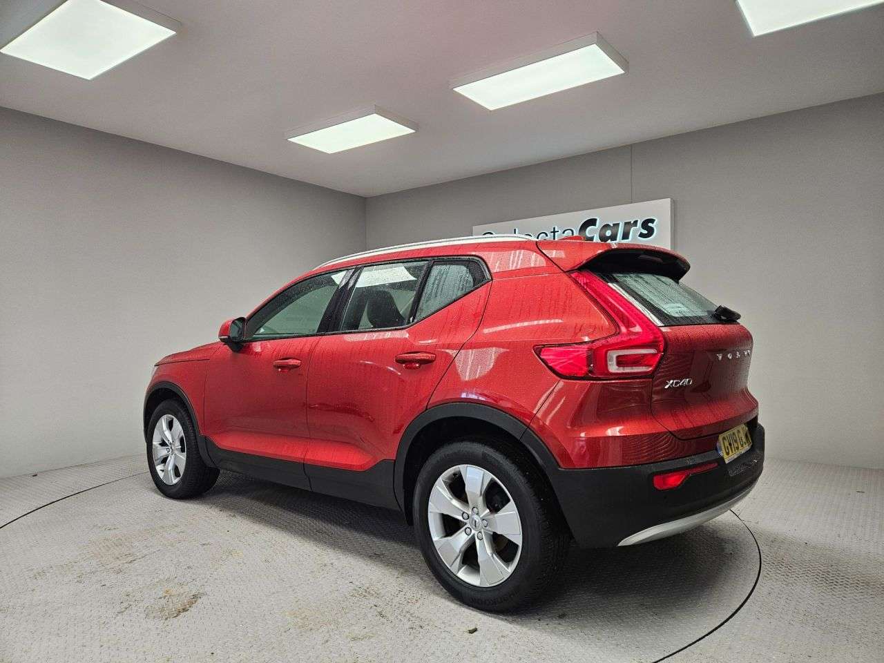 2019 VOLVO XC40 2019 VOLVO XC40