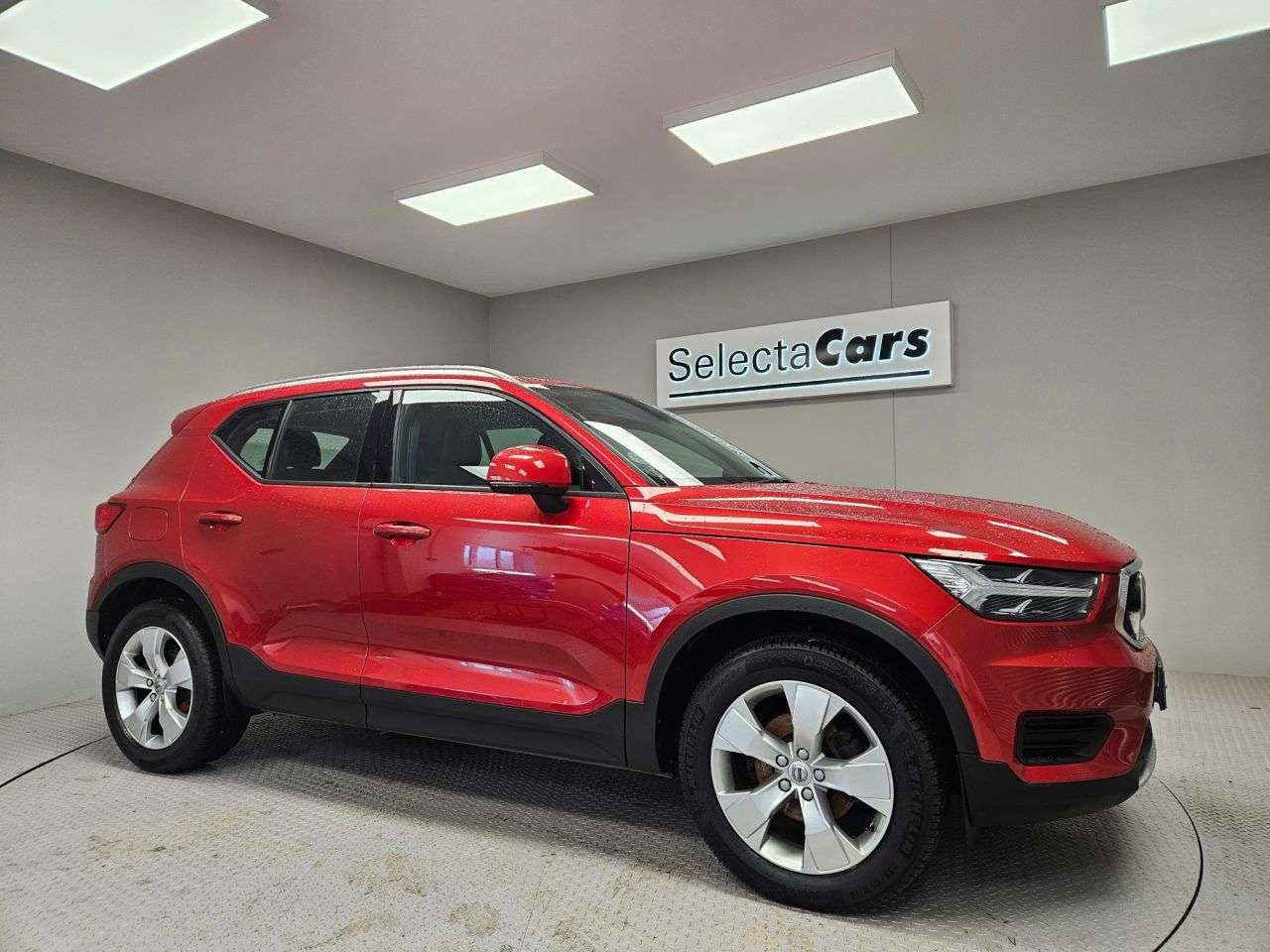 2019 VOLVO XC40 2019 VOLVO XC40