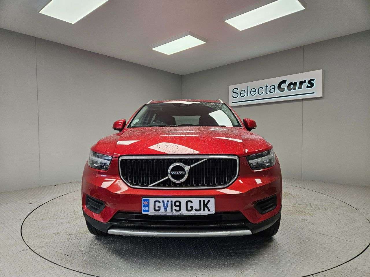 2019 VOLVO XC40 2019 VOLVO XC40