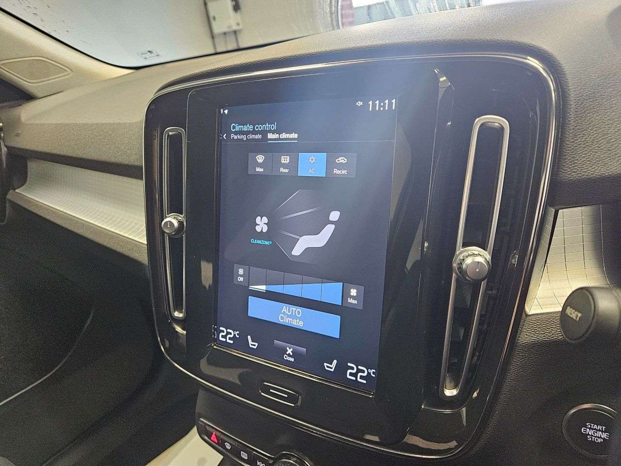 2019 VOLVO XC40 2019 VOLVO XC40