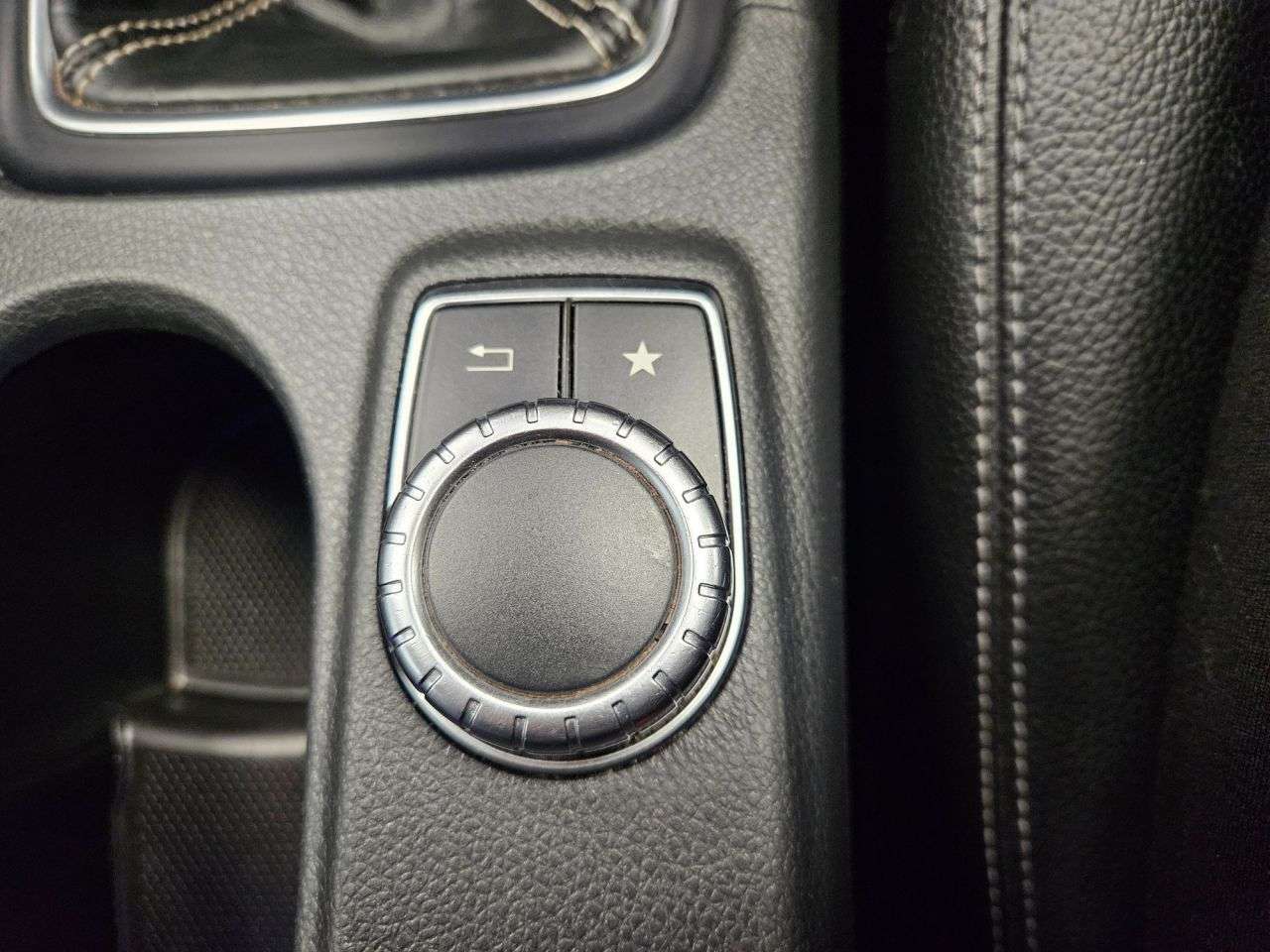 2017 MERCEDES-BENZ 180 2017 MERCEDES-BENZ 180