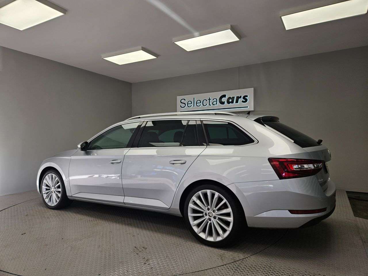 2018 SKODA SUPERB 2018 SKODA SUPERB