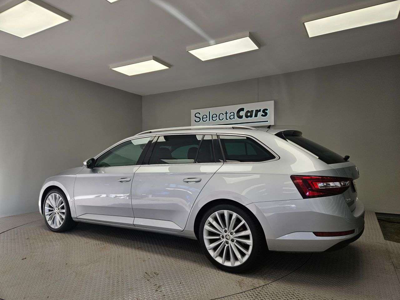 2018 SKODA SUPERB 2018 SKODA SUPERB