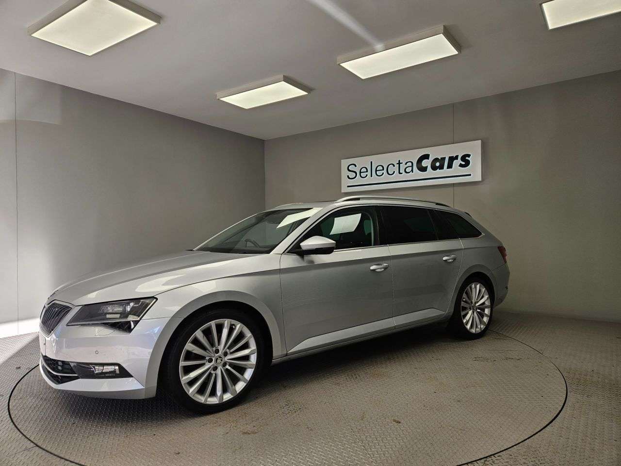 2018 SKODA SUPERB 2018 SKODA SUPERB