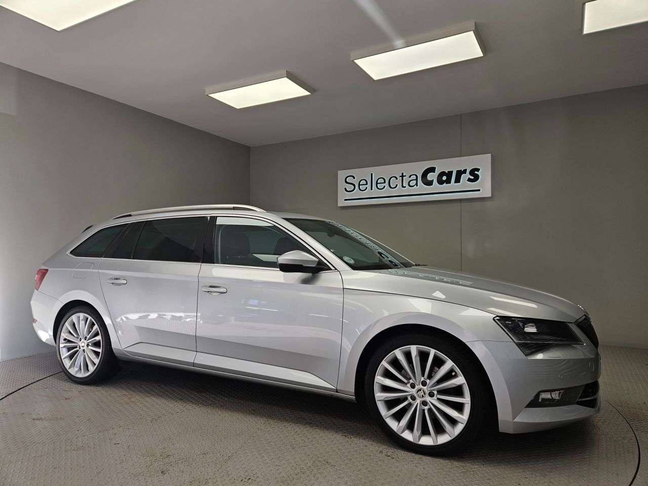 2018 SKODA SUPERB 2018 SKODA SUPERB