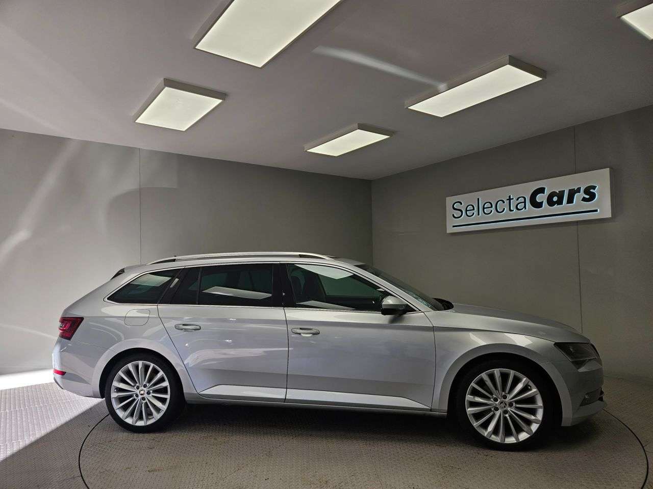 2018 SKODA SUPERB 2018 SKODA SUPERB