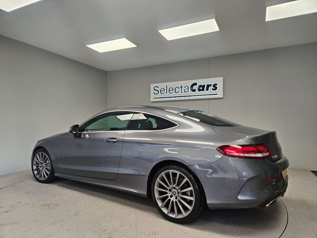 A 2017 MERCEDES-BENZ C-CLASS 2.0 C200 AMG Line Coupe 2dr Petrol Manual Euro 6 (s/s) (184 ps) A 2017 MERCEDES-BENZ C-CLASS 2.0 C200 AMG Line Coupe 2dr Petrol Manual Euro 6 (s/s) (184 ps)