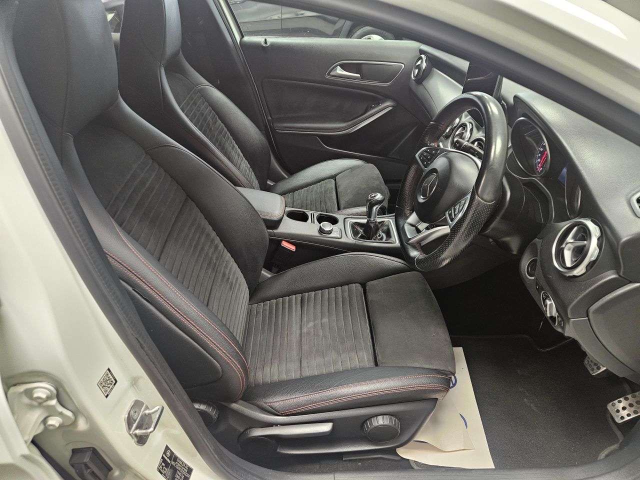 2018 MERCEDES-BENZ 180 2018 MERCEDES-BENZ 180