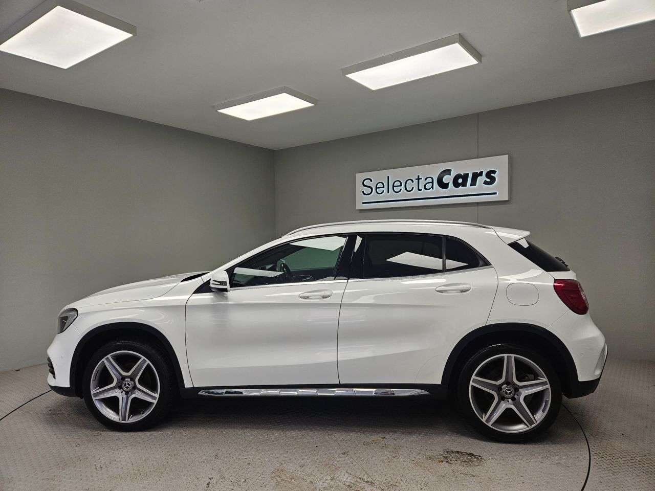 2018 MERCEDES-BENZ 180 2018 MERCEDES-BENZ 180