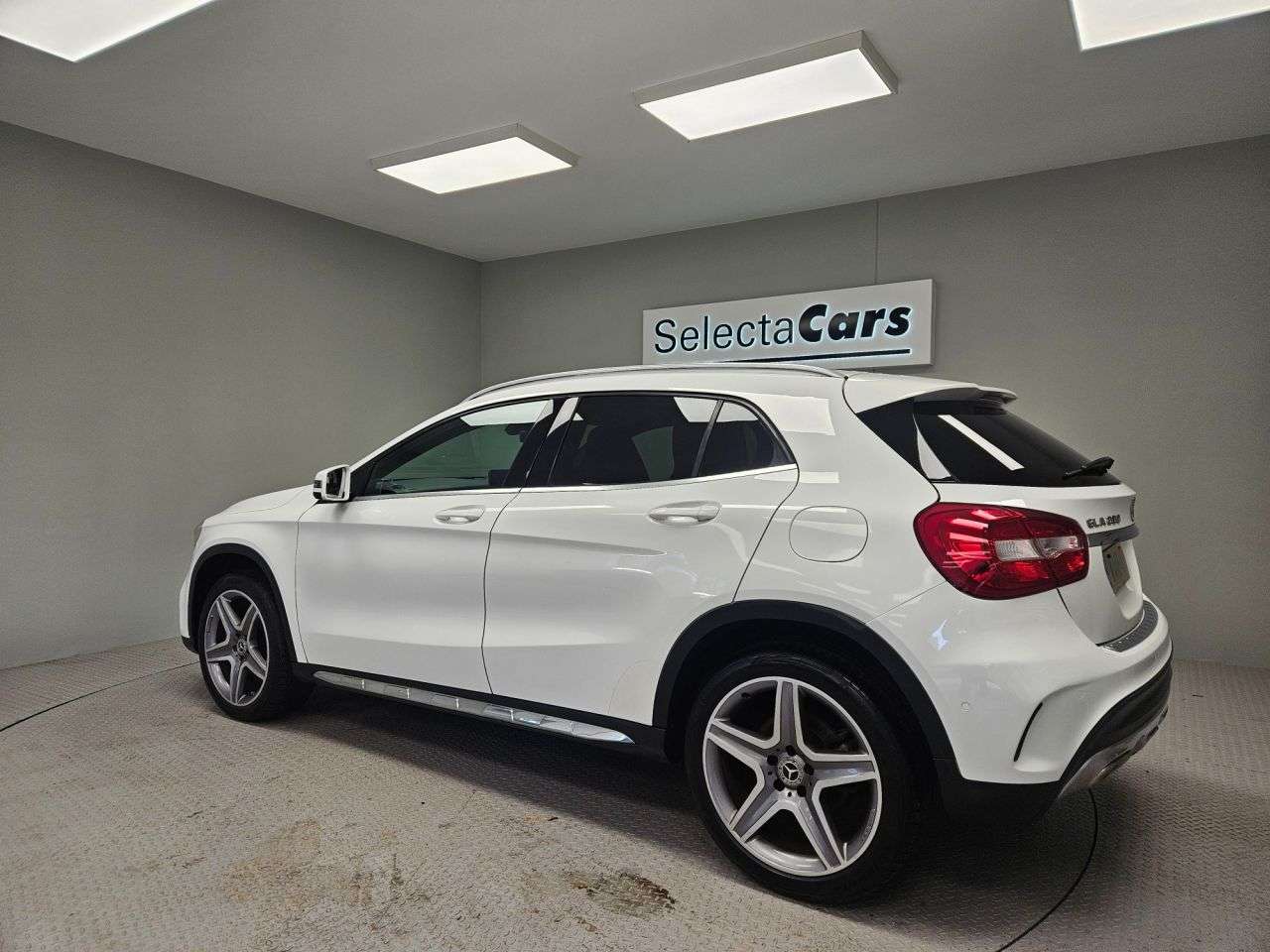 2018 MERCEDES-BENZ 180 2018 MERCEDES-BENZ 180