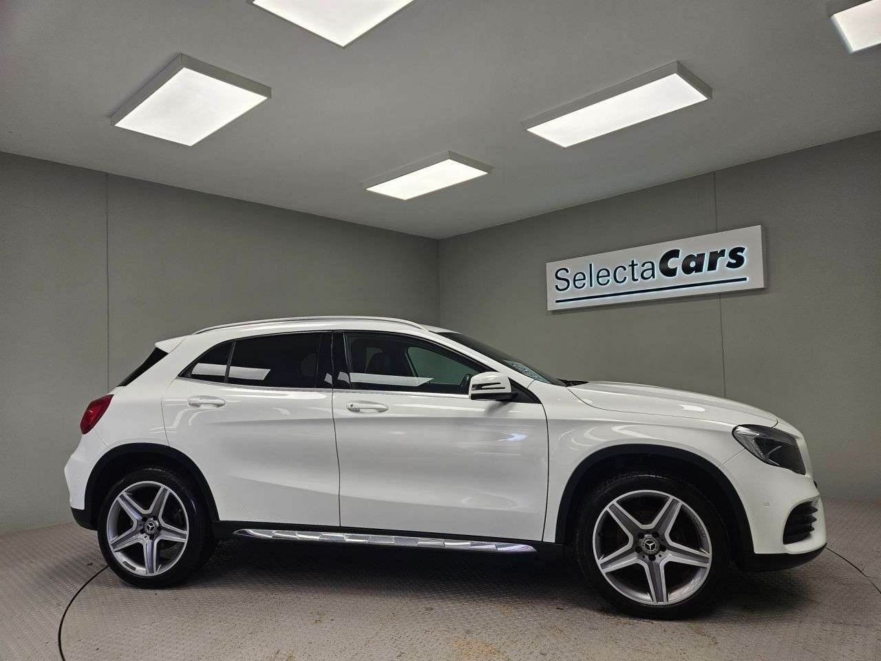 2018 MERCEDES-BENZ 180 2018 MERCEDES-BENZ 180
