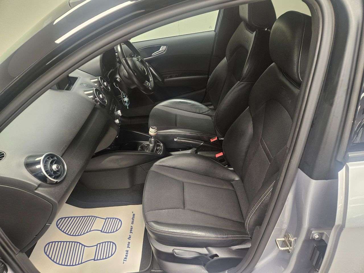 2016 AUDI A1 2016 AUDI A1