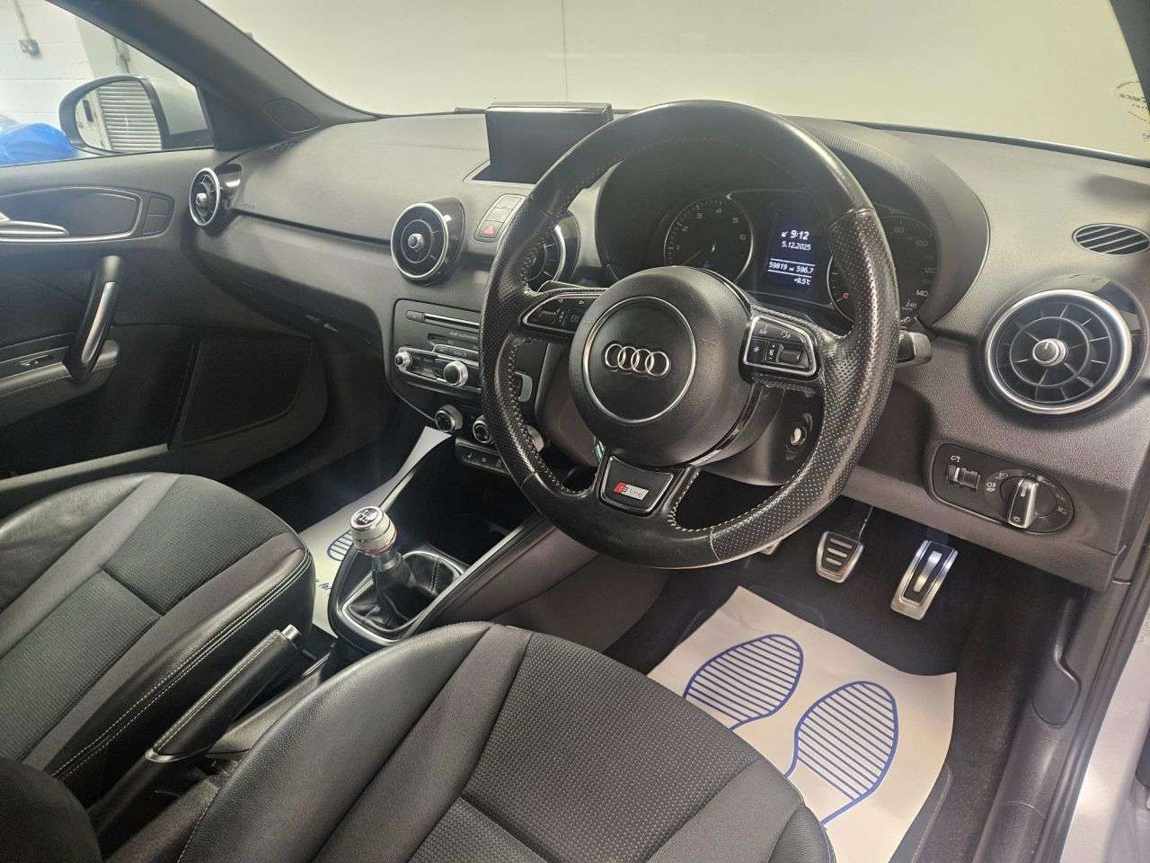 2016 AUDI A1 2016 AUDI A1