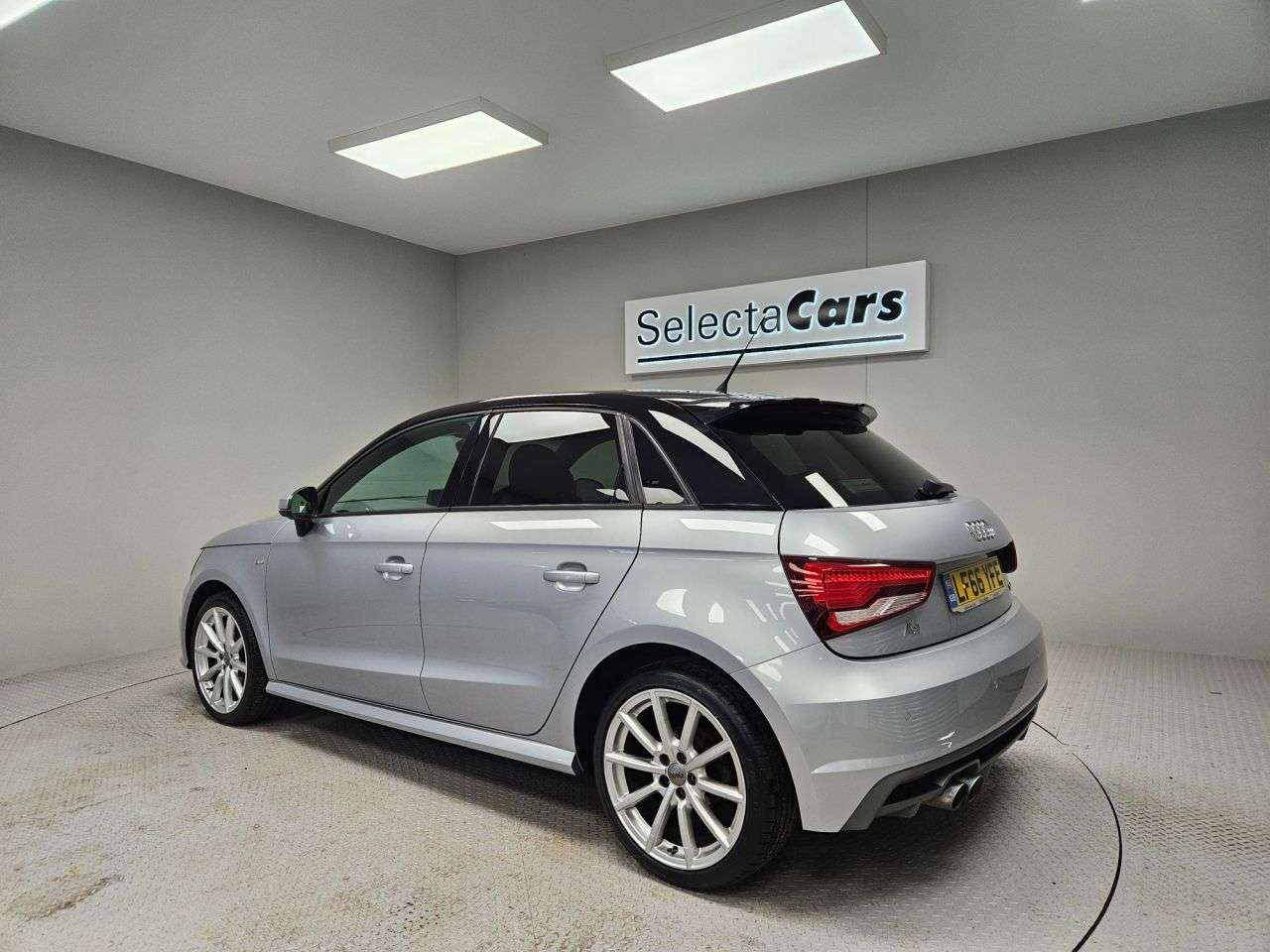 2016 AUDI A1 2016 AUDI A1