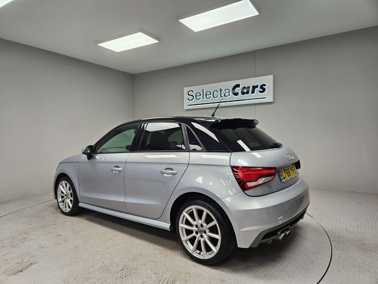 2016 AUDI A1 2016 AUDI A1