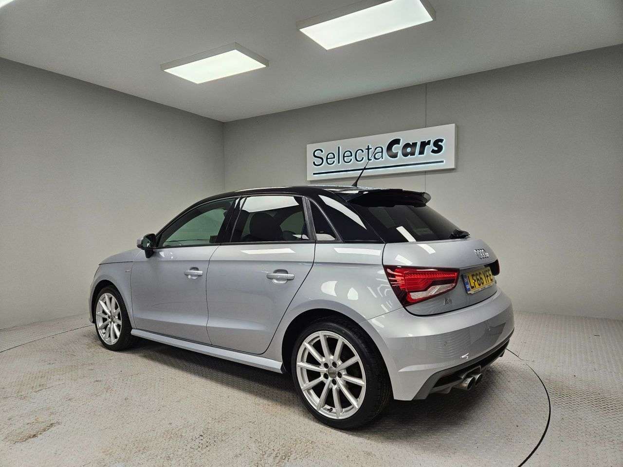 2016 AUDI A1 2016 AUDI A1