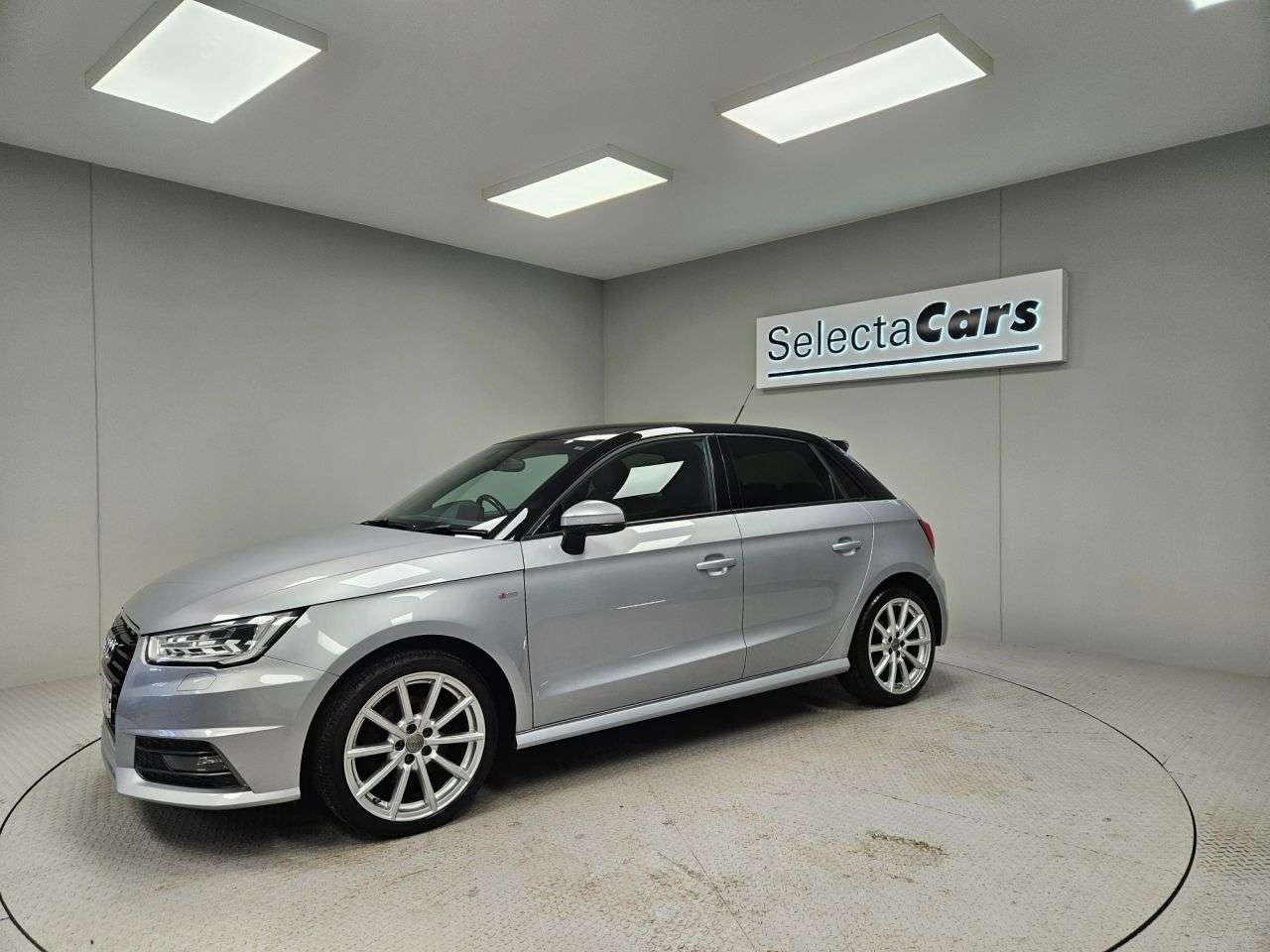 2016 AUDI A1 2016 AUDI A1