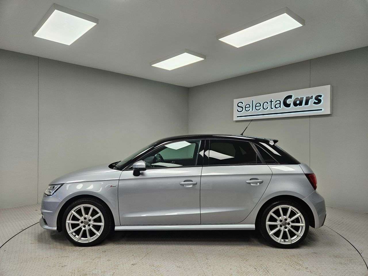 2016 AUDI A1 2016 AUDI A1