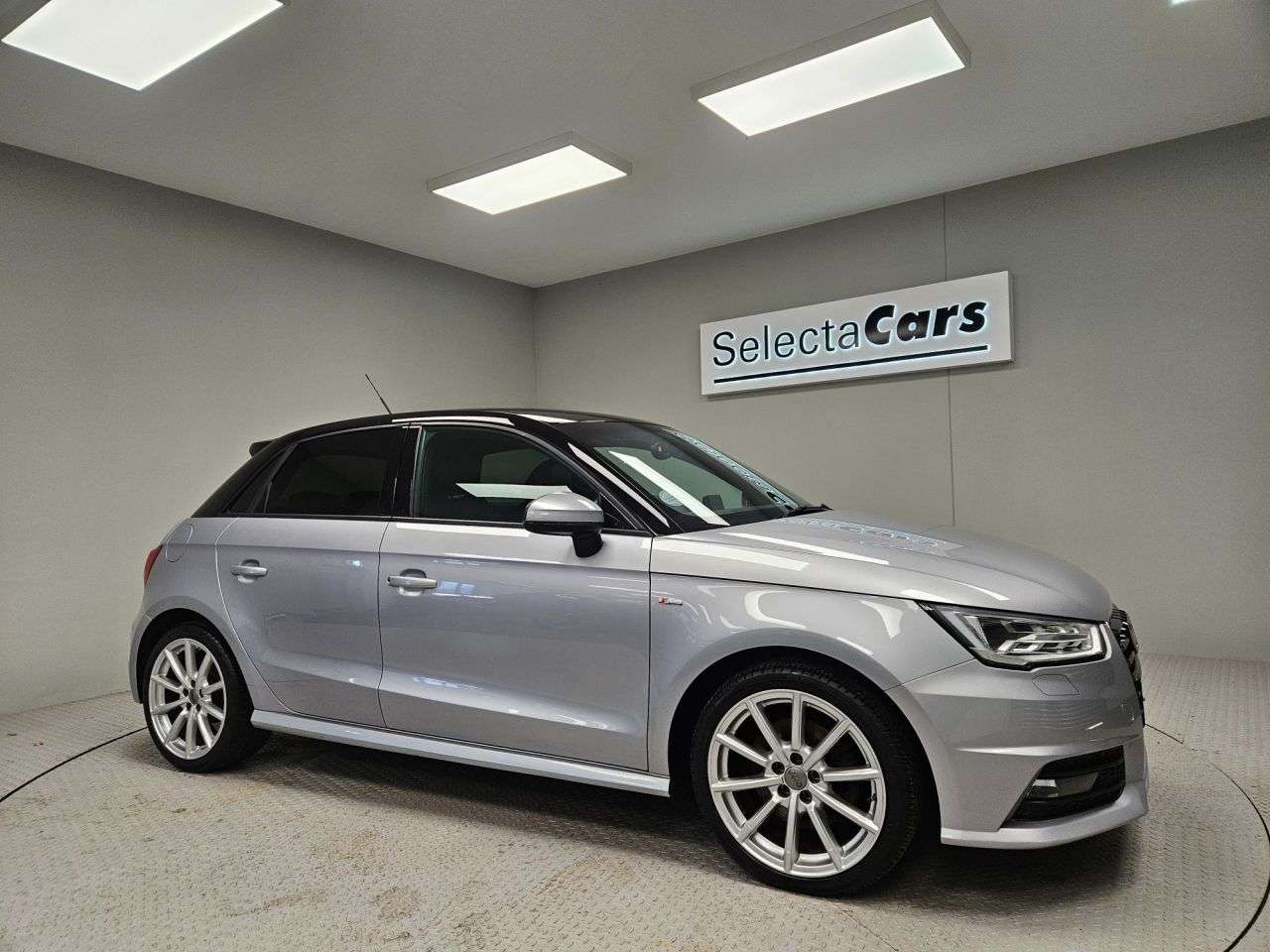 2016 AUDI A1 2016 AUDI A1