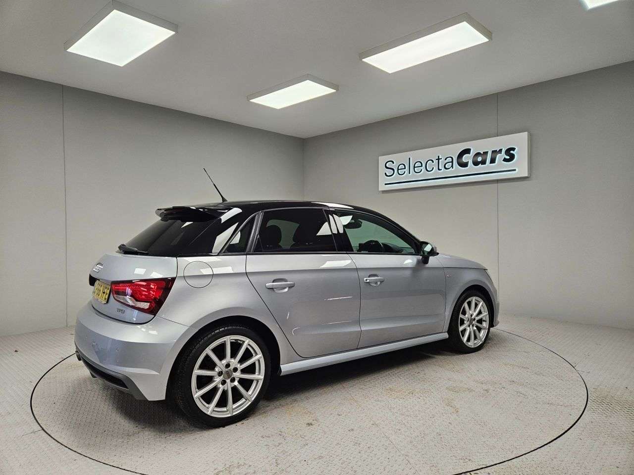 2016 AUDI A1 2016 AUDI A1
