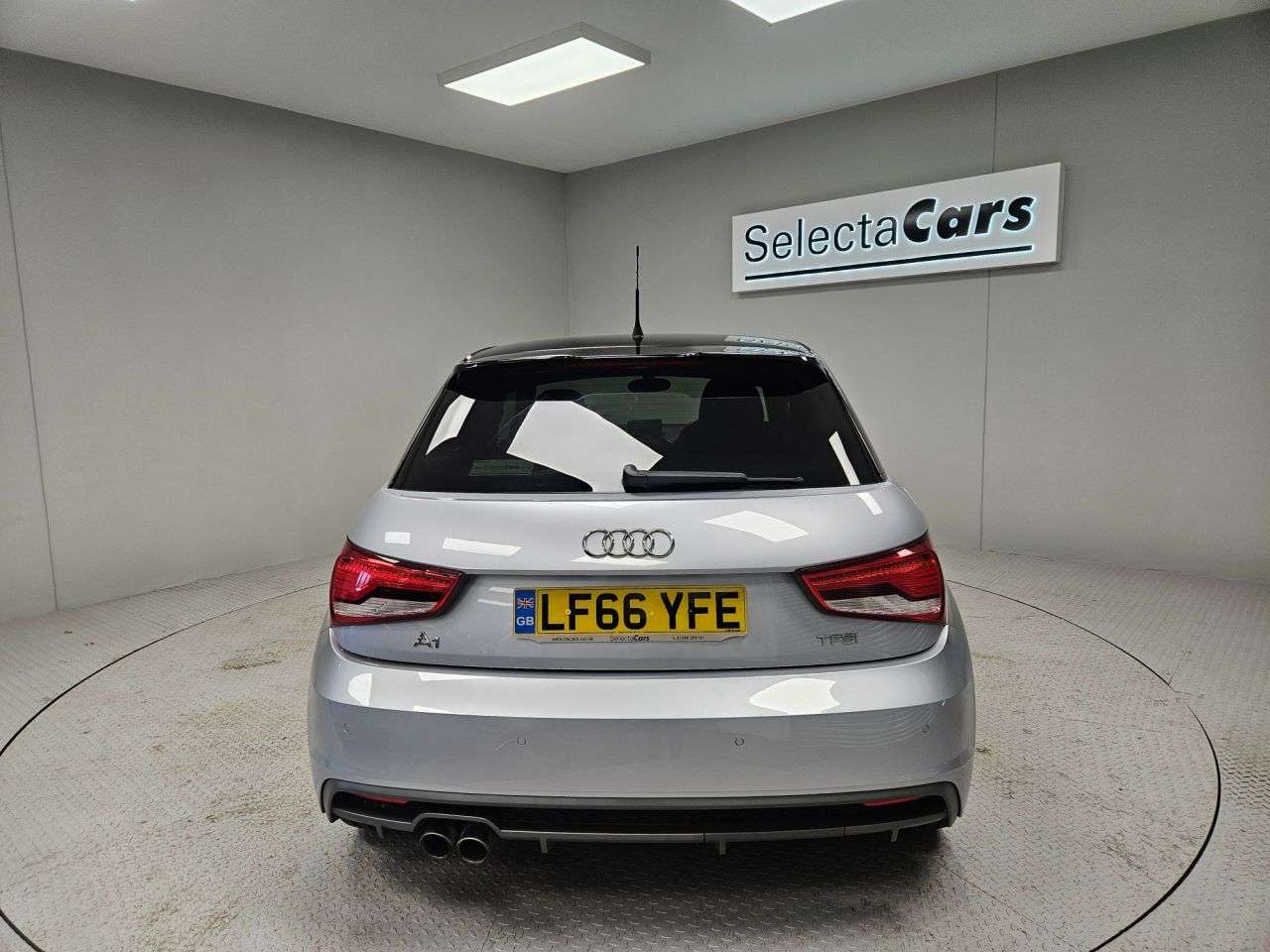 2016 AUDI A1 2016 AUDI A1