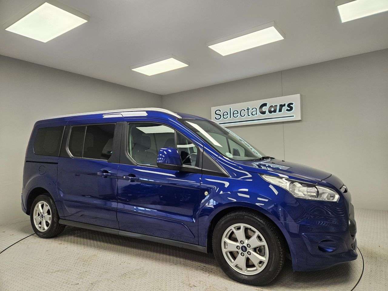 A 2018 FORD GRAND TOURNEO CONNECT 1.5 TDCi Titanium MPV 5dr Diesel Manual Euro 6 (s/s) (120 ps) A 2018 FORD GRAND TOURNEO CONNECT 1.5 TDCi Titanium MPV 5dr Diesel Manual Euro 6 (s/s) (120 ps)