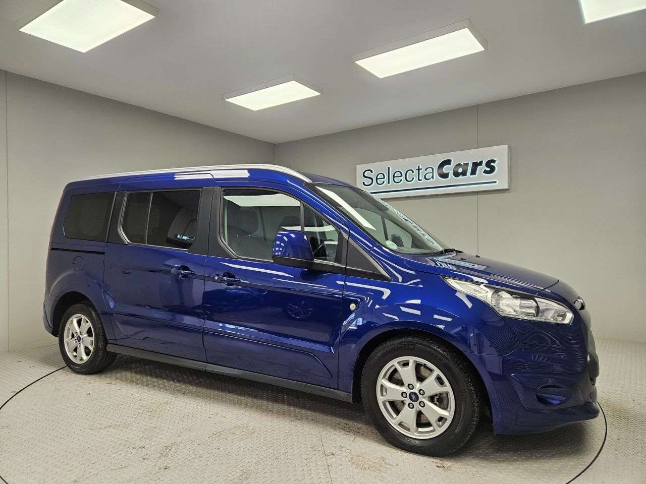 A 2018 FORD GRAND TOURNEO CONNECT 1.5 TDCi Titanium MPV 5dr Diesel Manual Euro 6 (s/s) (120 ps) A 2018 FORD GRAND TOURNEO CONNECT 1.5 TDCi Titanium MPV 5dr Diesel Manual Euro 6 (s/s) (120 ps)