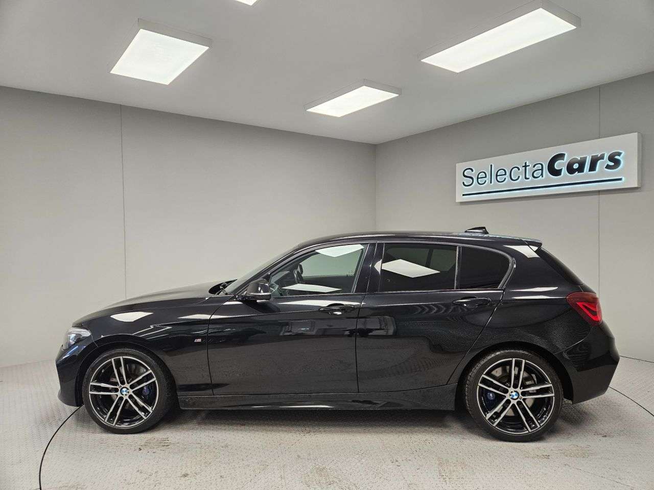 2019 BMW 1 SERIES 2019 BMW 1 SERIES