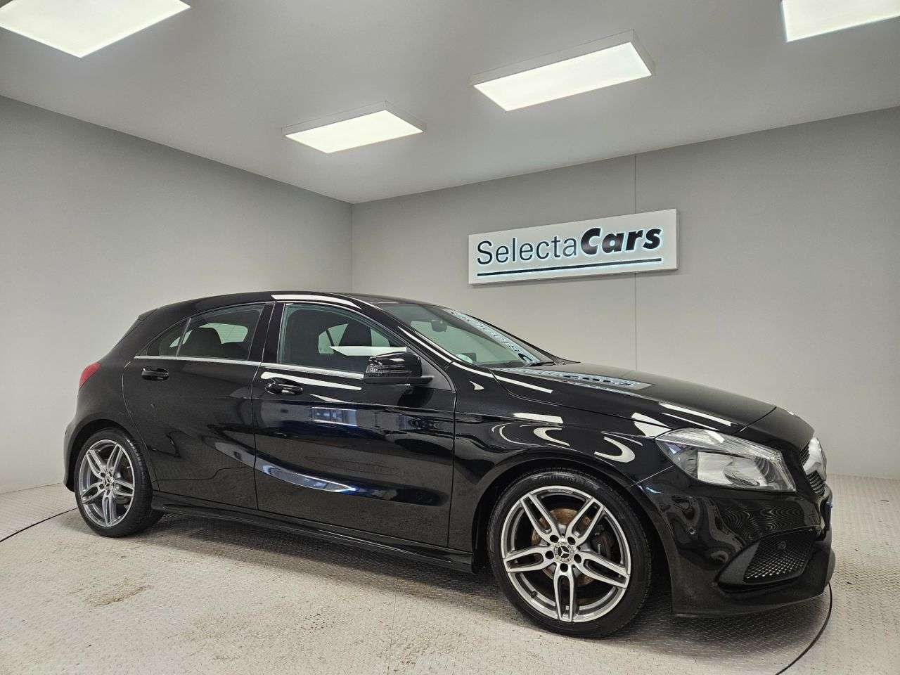 A 2018 MERCEDES-BENZ A-CLASS 1.6 A180 AMG Line (Executive) Hatchback 5dr Petrol Manual Euro 6 (s/s) (122 A 2018 MERCEDES-BENZ A-CLASS 1.6 A180 AMG Line (Executive) Hatchback 5dr Petrol Manual Euro 6 (s/s) (122