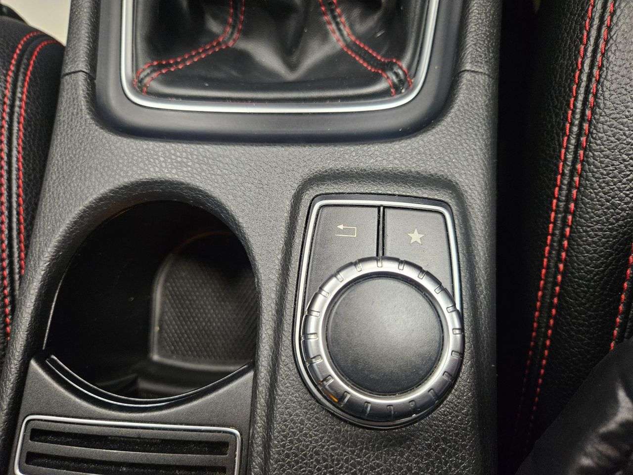 2018 MERCEDES-BENZ A-CLASS 2018 MERCEDES-BENZ A-CLASS