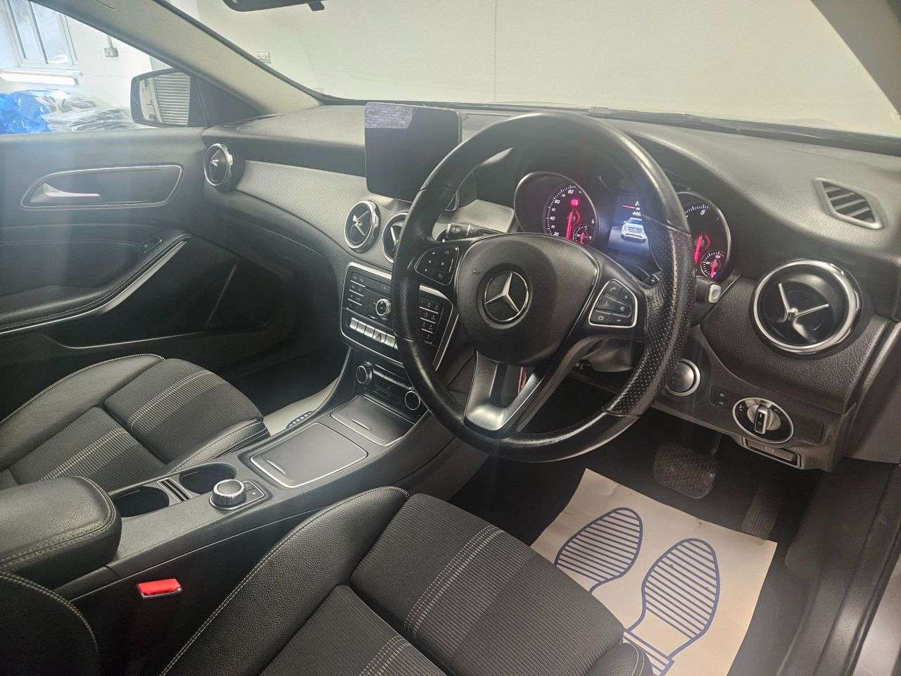 2019 MERCEDES-BENZ 180 2019 MERCEDES-BENZ 180