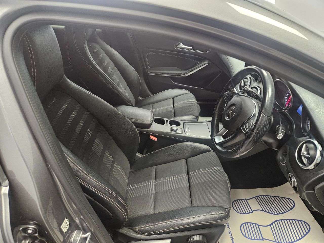 2019 MERCEDES-BENZ 180 2019 MERCEDES-BENZ 180