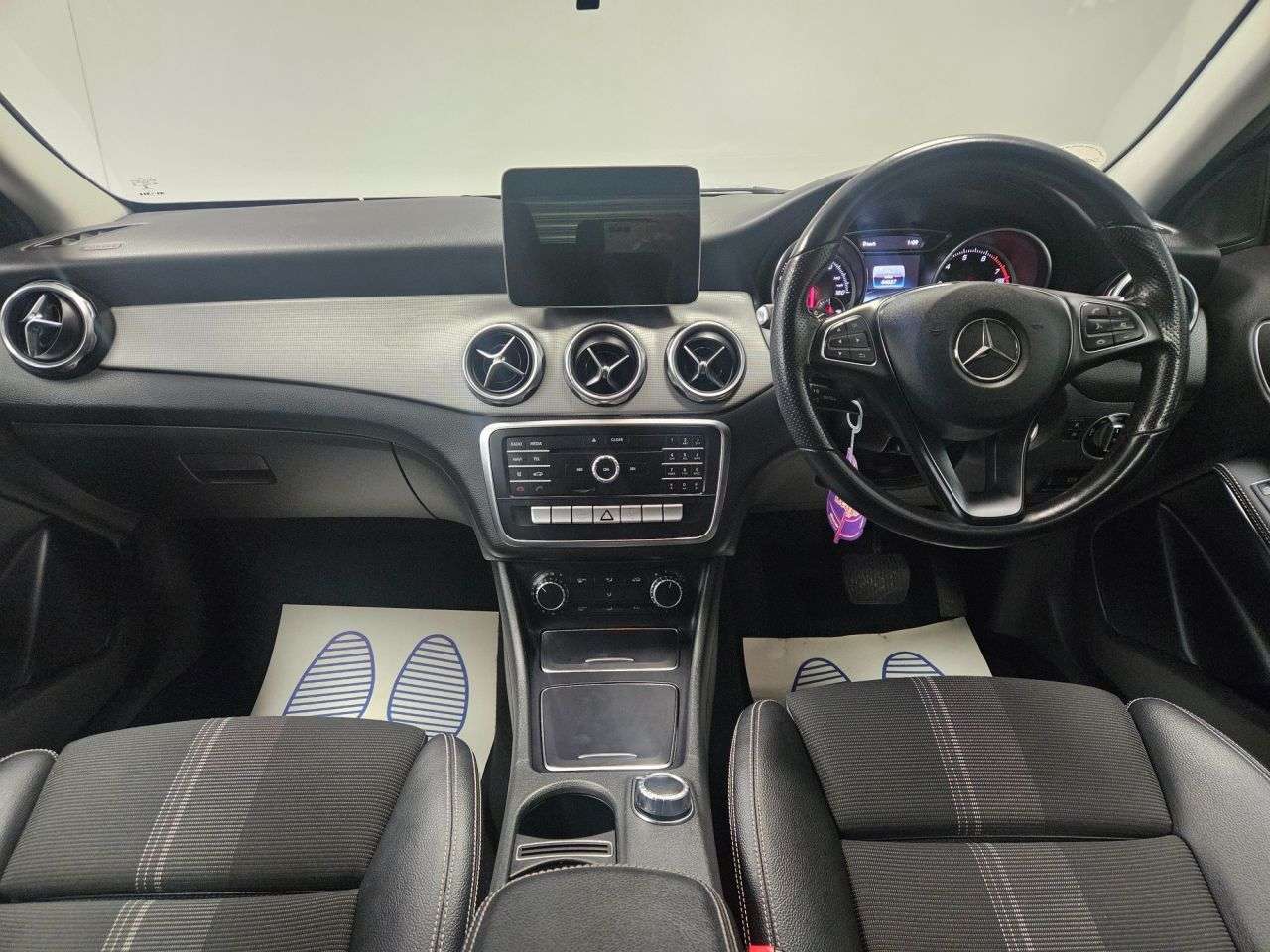 2019 MERCEDES-BENZ 180 2019 MERCEDES-BENZ 180