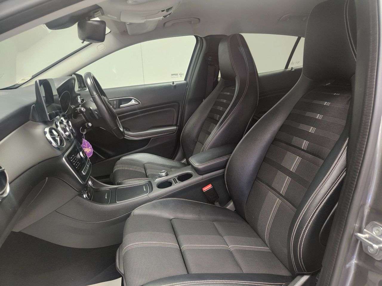 2019 MERCEDES-BENZ 180 2019 MERCEDES-BENZ 180