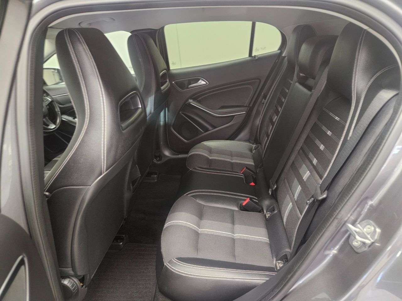 2019 MERCEDES-BENZ 180 2019 MERCEDES-BENZ 180