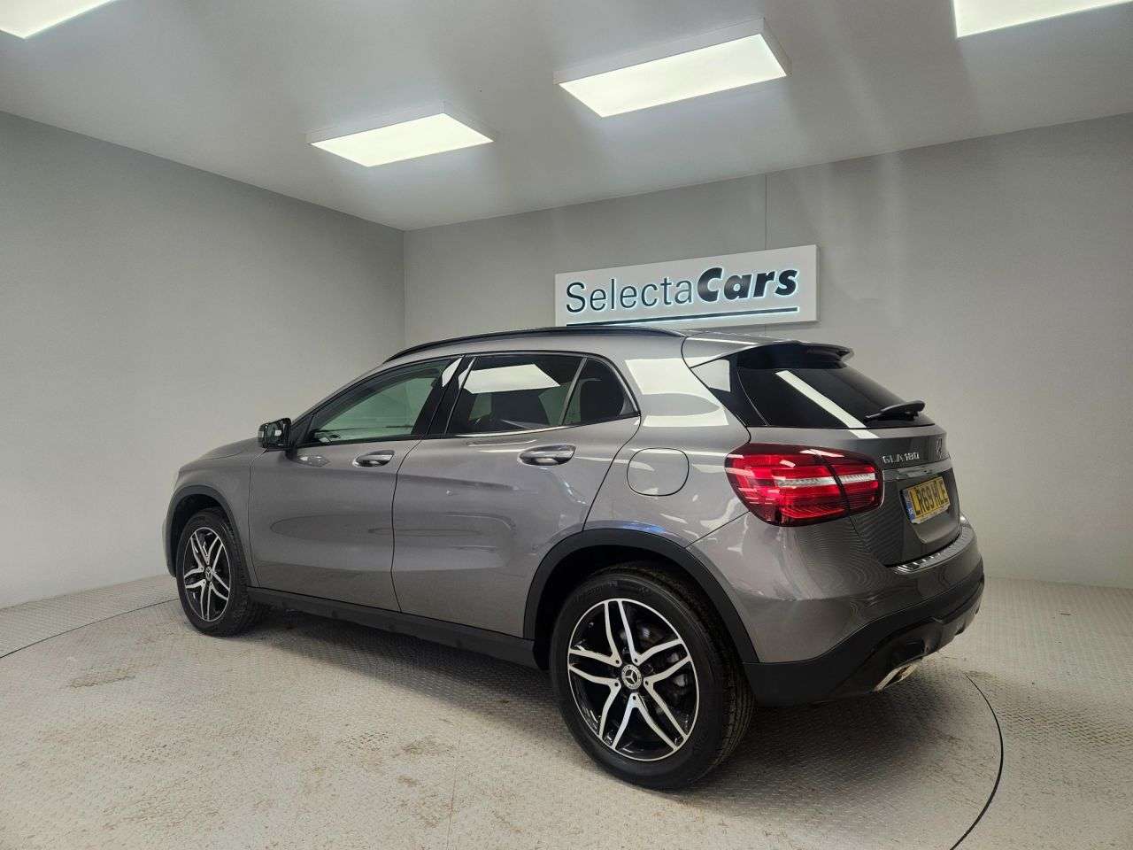 2019 MERCEDES-BENZ 180 2019 MERCEDES-BENZ 180