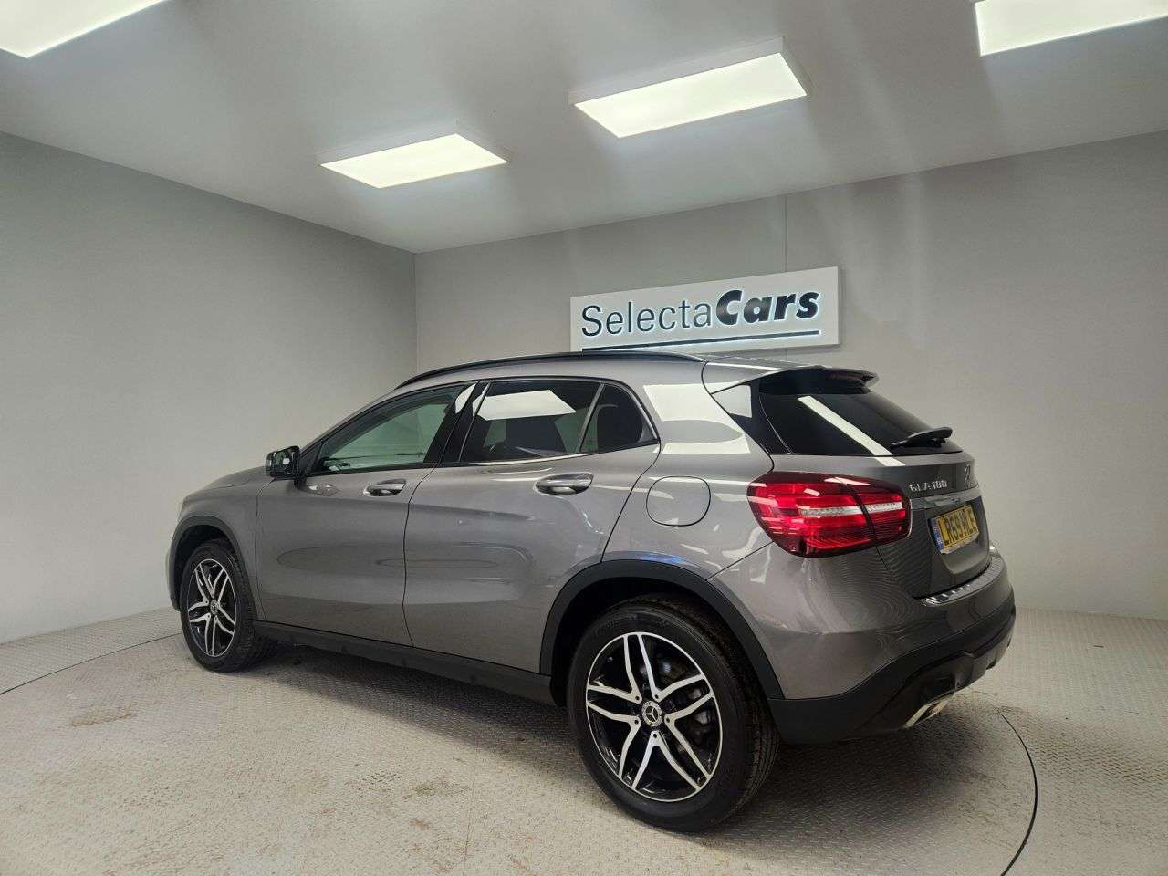 2019 MERCEDES-BENZ 180 2019 MERCEDES-BENZ 180