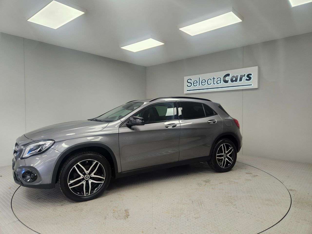 2019 MERCEDES-BENZ 180 2019 MERCEDES-BENZ 180